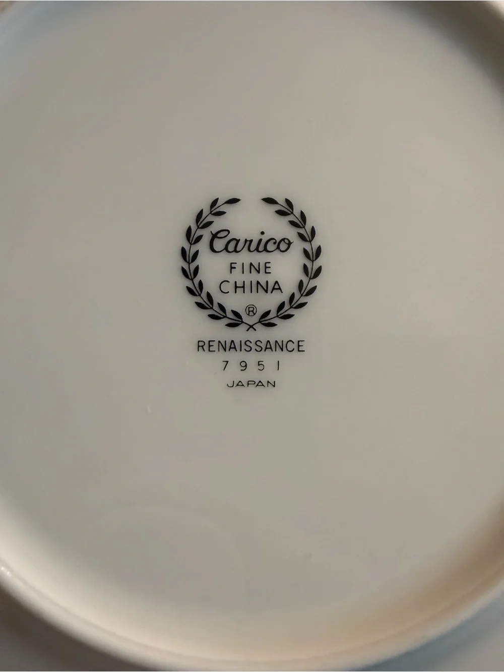 8-Vintage Carico Renaissance 7951 Fine China Set of 8-dinner plates & 7 salad